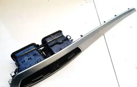 Mercedes-Benz C AMG W204 Dash center air vent grill a2048306154