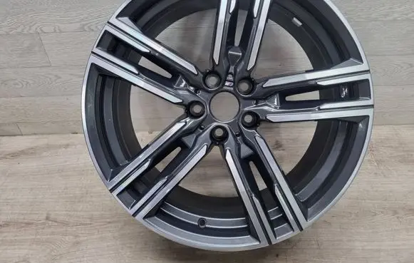 BMW 8 G14 R19 alloy rim 8090019