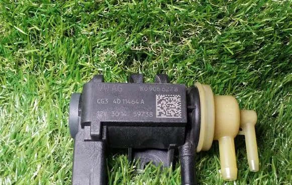 Volkswagen PASSAT CC Vacuum valve 1K0906627B CG34011464A