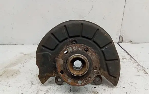 Volkswagen Golf V Front wheel hub spindle knuckle