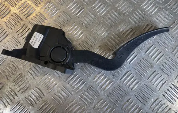 SsangYong Korando Accelerator throttle pedal 2055034000 NC200 JY11F290304