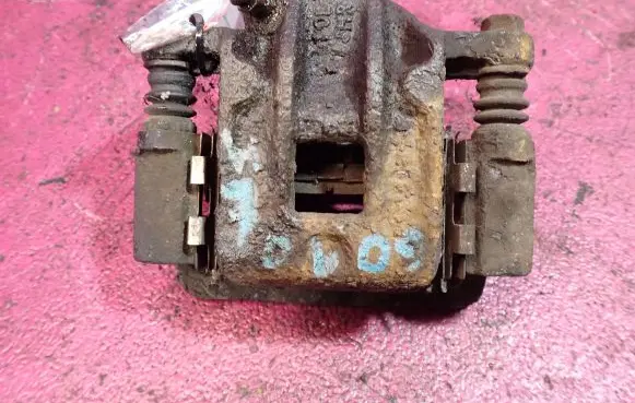 Hyundai Trajet Rear brake caliper