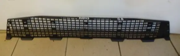 Renault Modus Front bumper upper radiator grill