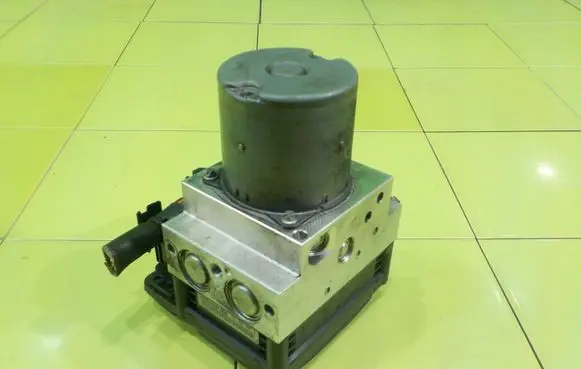 Mercedes-Benz CLS C219 ABS Pump 0265960313