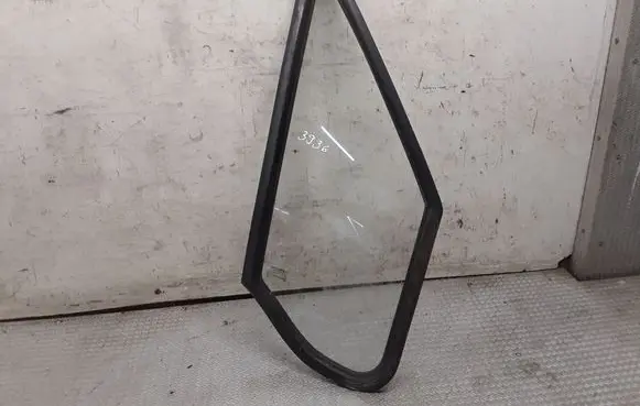 Fiat Ducato Front door vent window glass four-door 