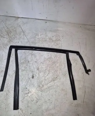 BMW X6M G06 F96 Rear door glass trim molding 7437807