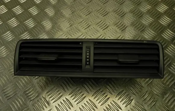 Skoda Fabia Mk3 (NJ) Rear air vent grill 6V0820951A T053