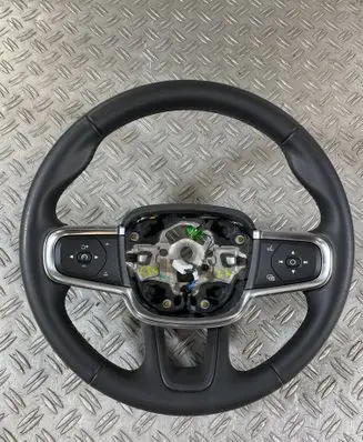 Volvo XC40 Steering wheel 