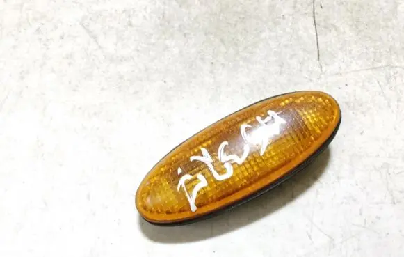 Mazda Premacy Front fender indicator light