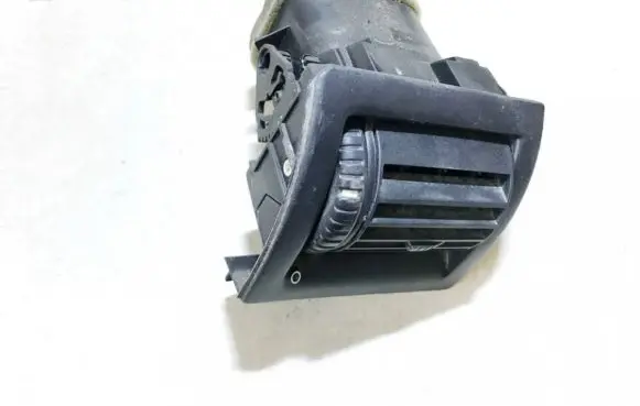 Opel Astra G Dash center air vent grill 90560338