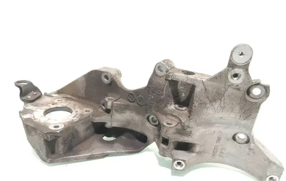 Volkswagen Tiguan Generator/alternator bracket 03L903143D