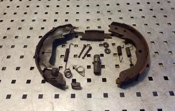 Subaru Outback Handbrake/parking brake pads 