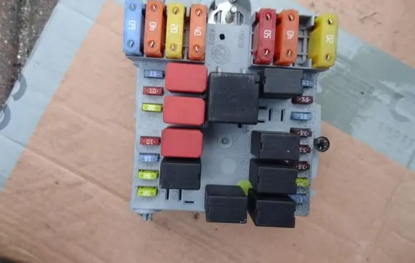 Alfa Romeo 159 Fuse box set 50510968
