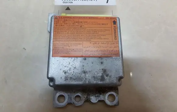 Nissan X-Trail T30 Airbag control unit/module 988208H40E