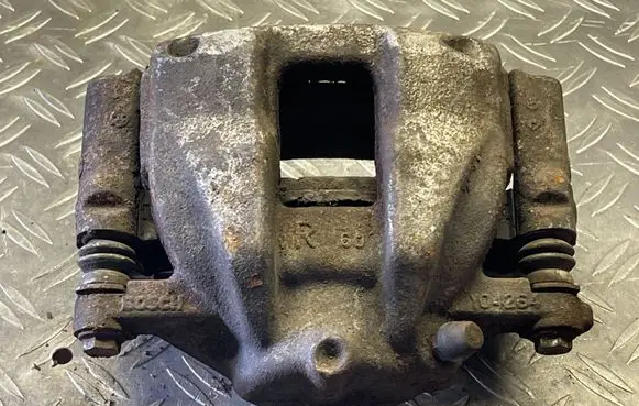 Honda CR-V Front brake caliper