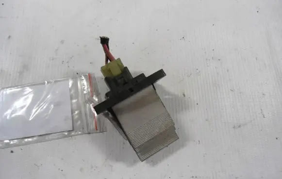 KIA Carens III Heater blower motor/fan resistor