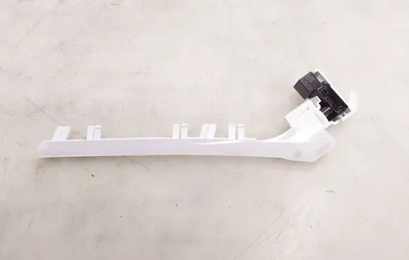 Volkswagen Tiguan Panel trim 572947156