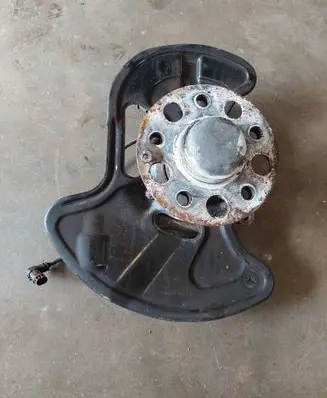 Mercedes-Benz C W204 Front wheel hub spindle knuckle