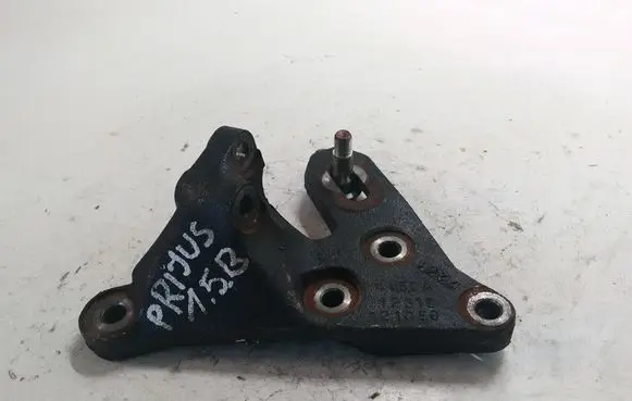Toyota Prius (XW20) Engine mounting bracket 1231521050