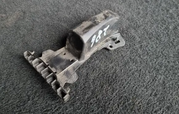 BMW 4 F36 Gran coupe Front bumper mounting bracket 7301713