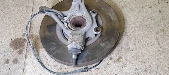 Citroen C4 I Picasso Front wheel hub