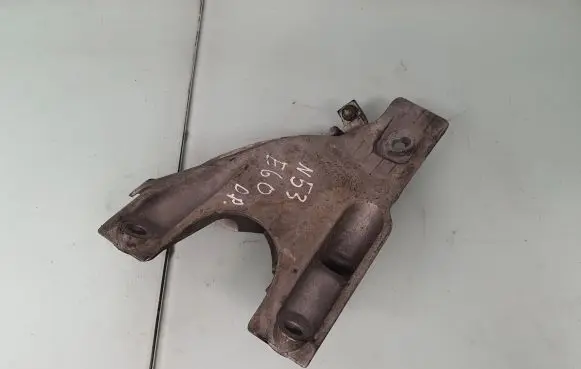 BMW 5 E60 E61 Engine mounting bracket 6776286 22116776286 6770940