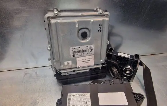 BMW X6 E71 Engine control unit/module 8517015 0281018319 030513692