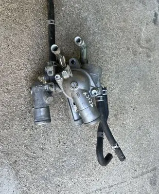 Mitsubishi Lancer Evolution Thermostat/thermostat housing