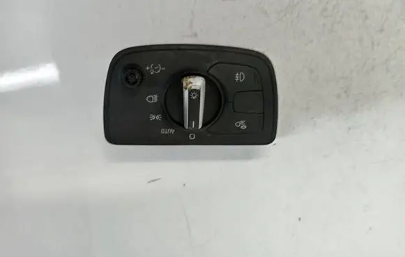 Light switch