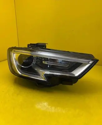 Audi A3 S3 8V Headlight/headlamp 8V0941006E