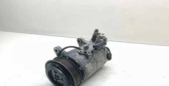 BMW 2 F46 Air conditioning (A/C) compressor (pump) 6578920