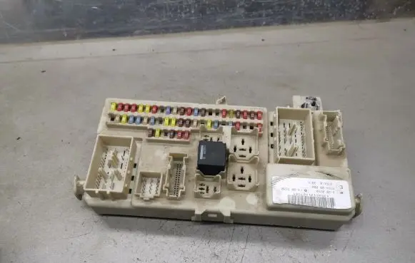 Ford Focus Fuse module 4M5T14A073DH