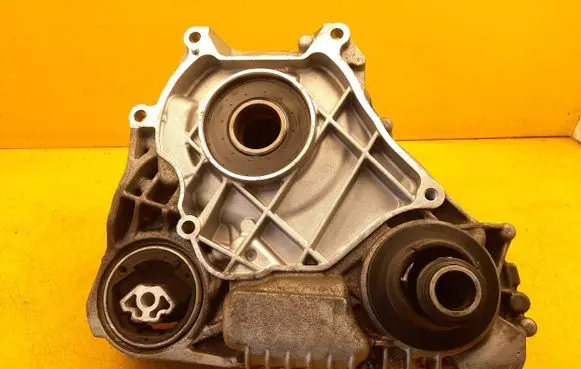 Gearbox transfer box case