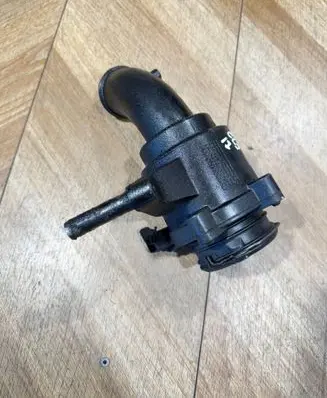 Mercedes-Benz CLS C219 Intake resonator A6421400687