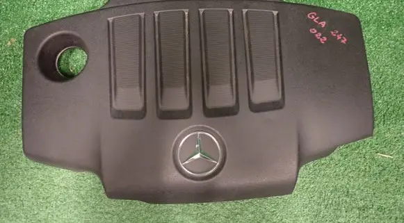 Mercedes-Benz GLA H247 Engine cover (trim)