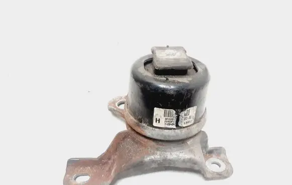 Volvo XC60 Engine mount bracket 30671245 L8082