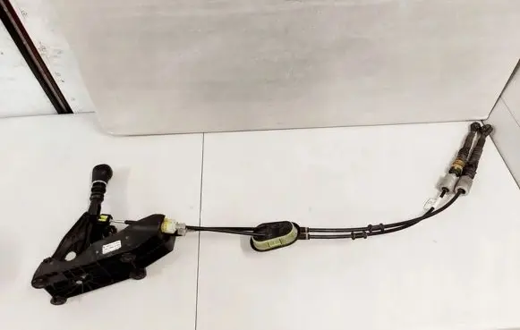 Nissan Qashqai Gear selector/shifter in gearbox 341017283R