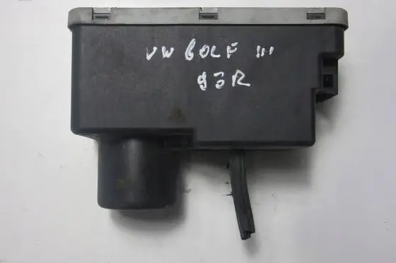 Volkswagen Golf III Central locking vacuum pump 1H0962257