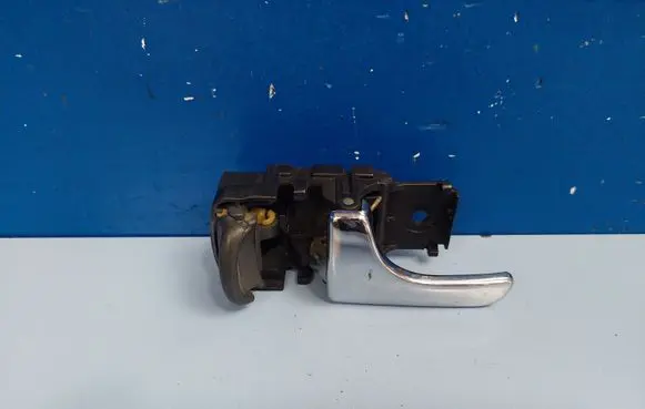 Nissan Terrano Front door interior handle 806710F000