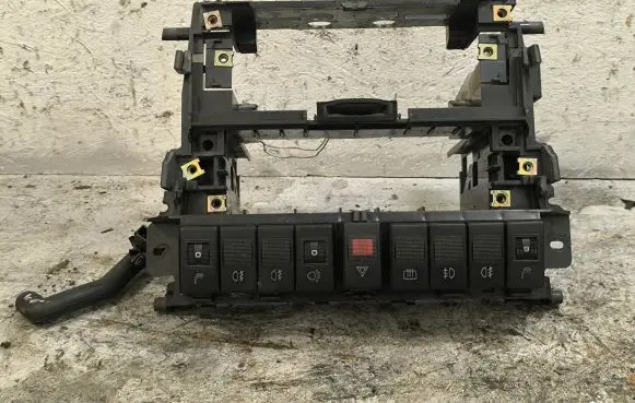 Audi A4 S4 B5 8D Center console 4D0820541