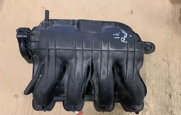 Peugeot 207 Intake manifold 96454000680