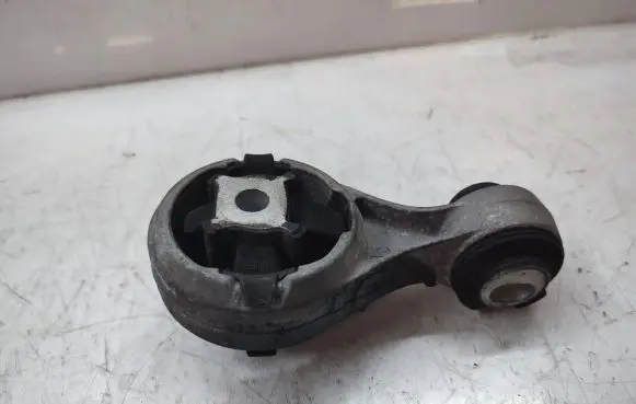 Nissan Qashqai+2 Engine mount bracket 11350JD000