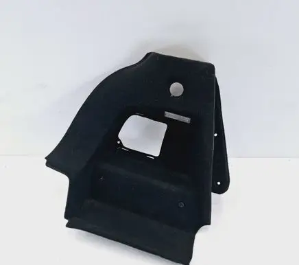 Trunk/boot lower side trim panel