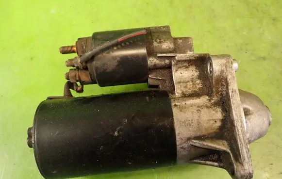 Opel Zafira B Starter motor