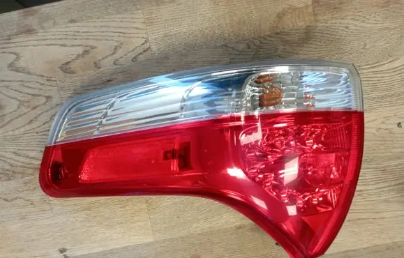 Toyota Sienna XL30 III Rear/tail lights