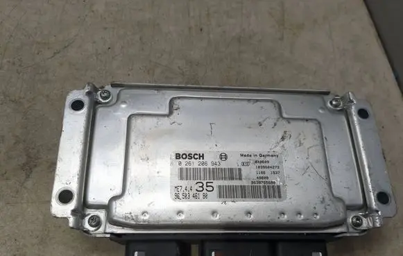 Peugeot 207 Engine control unit/module 0261206943 9650346180 9638765680