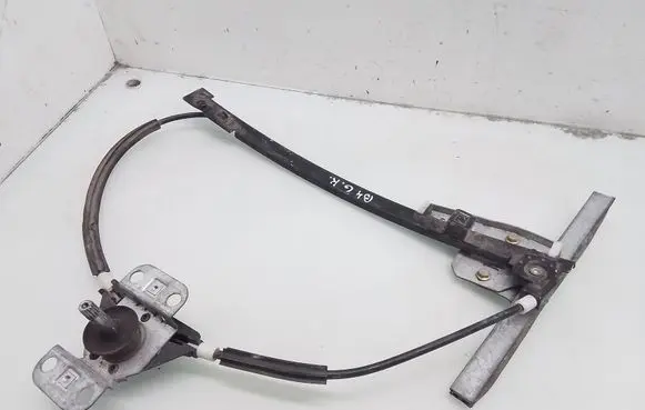 Rear door manual window regulator