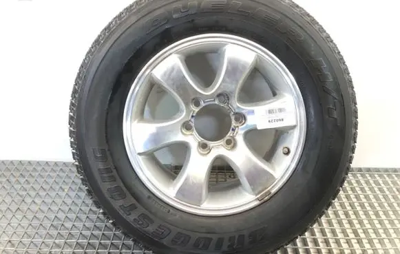 Toyota Land Cruiser (FJ75) R17 alloy rim 