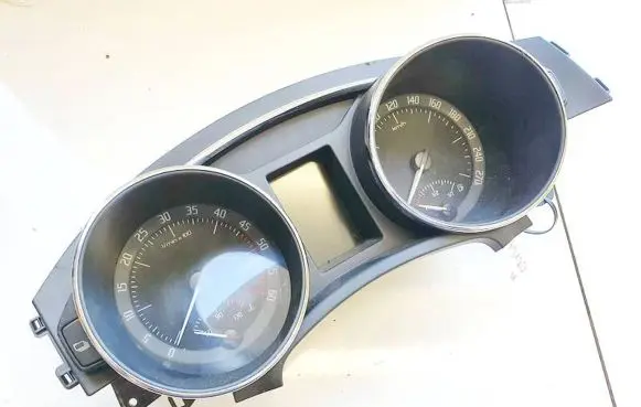 Skoda Superb B6 (3T) Speedometer (instrument cluster) 3t1920841e v0009000