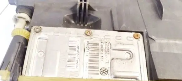 Volkswagen Touareg I Headlight ballast module Xenon 3D0909157